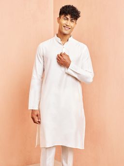 Vastramay - Men White Viscose Solid Kurta