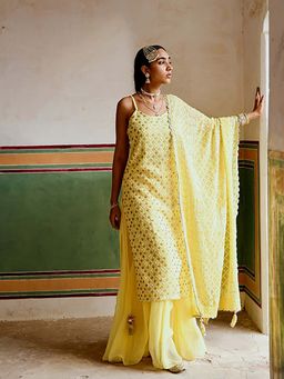 Karaj Jaipur - Inayat Yellow Lehenga With Kurta And Dupatta