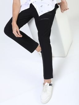 HIGHLANDER - Men's Black Solid Trousers