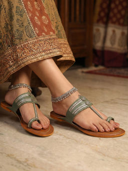 Chaal Chalan - Noori Green Kolhapuris