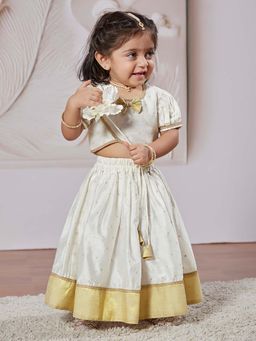 Vastramay - Girls Chanderi Puffed Sleeves Woven Design Lehenga Choli (Set of 2)