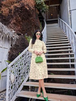 PURVAJA - Cream Floral Printed Ruched Dress