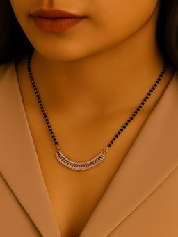 I Jewels - Traditional Single Line Pendant With Black Bead Chain Mangalsutra