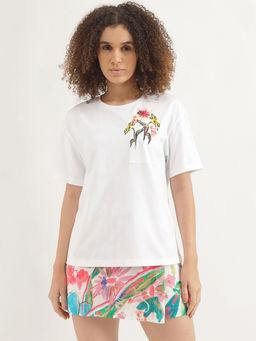 United Colors of Benetton - White Round Neck Embroidered T-Shirt
