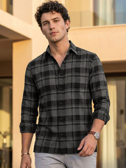 Bewakoof - Men Grey-Black Checks Regular Fit Shirt