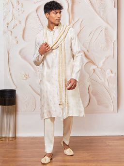 Vastramay - Men Cream Silk Blend Kurta With Pyjama & Solid Dupatta