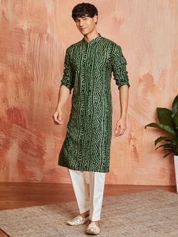 Vastramay - Men Green Foil Bandhani Printed Rayon Kurta With Cream Pyjama