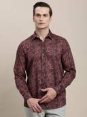 Maroon color option, Currently selected