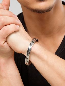 Salty Alpha - Men Mohawk Silver Cuff