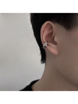 Salty Alpha - Men Goth Silver Ear Cuff