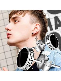 Salty Alpha - Men Black Simple Stud Earrings