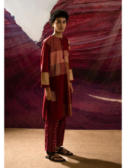 Banana Labs - Women Maroon Printed Pure Cotton Kurta with Pant