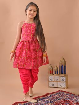 Kinder Kids - Pink Bandez Printed Kurti With Pink Dhoti