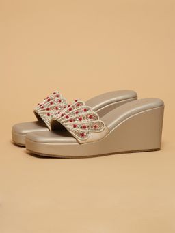 ERIDANI - Vanika Gold Embroidered Wedges