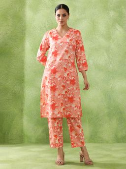 Jaipur Kurti - Women Peach Floral Viscose Rayon Kurta with Pant