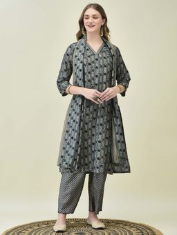 Shree - Women Muslin Grey Floral Print Kurta with Pant and Dupatta (Set of 3)