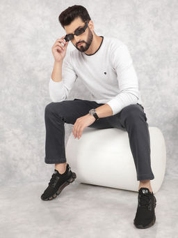 CRIMSOUNE CLUB - Grey Solid/Plain Slim Fit Sweater