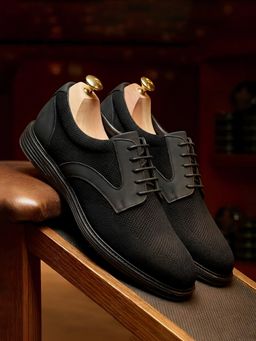 Campus - ELAN-17 Black Men Sneakers