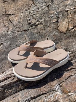 Indifeet - x Groway Women Brown Studded Thong Flipflops