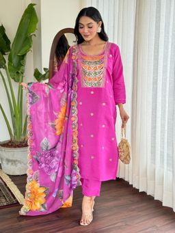 Gahan - Mauve Viscose Chanderi Embroidered Straight Kurta with Pant & Dupatta