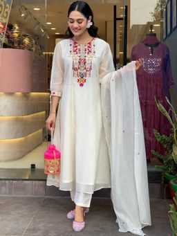 Gahan - Off White Chanderi Silk Embroidered Lined A-Line Kurta with Pant & Dupatta