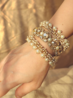 Label Pooja Rohra - White Amaara Bracelet