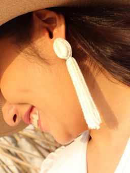 Label Pooja Rohra - White Sedna Earrings