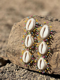 Label Pooja Rohra - White Haiti Earrings