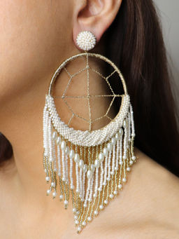 Label Pooja Rohra - White Anvi Earrings