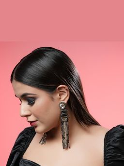 Label Pooja Rohra - Black Ziva Earrings