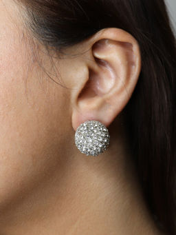 Label Pooja Rohra - Silver Margot Studs Earring