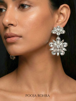 Label Pooja Rohra - Silver Elina Petal Earrings