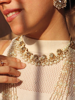Label Pooja Rohra - White Amaara Necklace