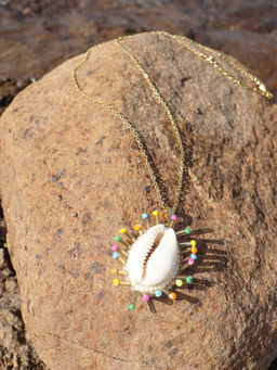 Label Pooja Rohra - White Haiti Necklace