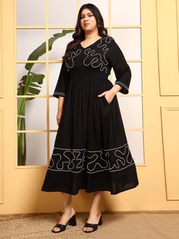 Deebaco - Black V Neck Embroidered Womens Plus Size Midi Dress