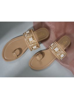 SCENTRA - Zarina Beige Kolhapuris