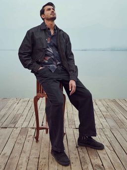 Rare Rabbit - Grey Solid Loose Fit Jeans