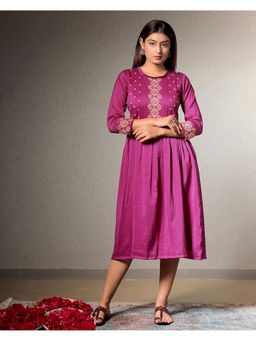 Sukruti Design - Taskeen Magenta Knee Length Dress
