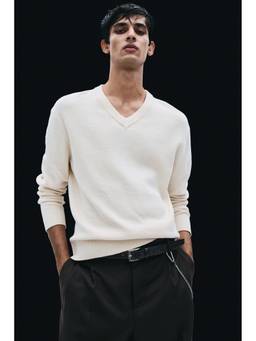 H&M - Men Cream Relaxed Fit Jumper