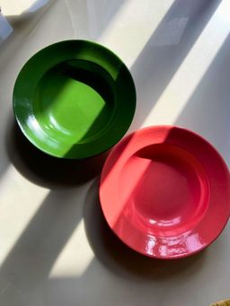 WEAVING HOMES - Pasta Plate - Green And Pink (Set of 2)