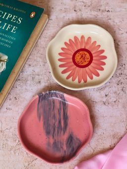 WEAVING HOMES - Red Ombre & Flower Handmade Dessert Plate (Set of 2)