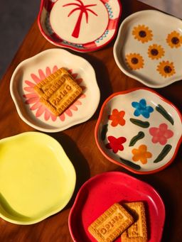 WEAVING HOMES - Pastel Petals Handmade Dessert Plates (Set of 6)