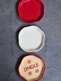 WEAVING HOMES - White, Jingle & Red Handmade Dessert Plate (Set of 3)