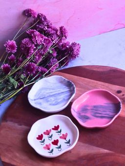 WEAVING HOMES - Tulip, Black Marble & Red Ombre Handmade Dessert Plate (Set of 3)