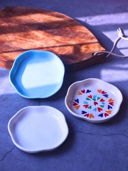 WEAVING HOMES - Loveislove, White & Ocean Blue Handmade Dessert Plates (Set of 3)