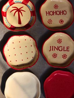 WEAVING HOMES - Christmasy Treat Dessert Plates (Set of 6)