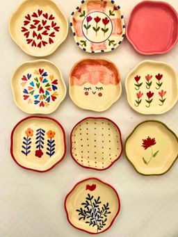 WEAVING HOMES - Floral Heart Handmade Dessert Plate (Set of 10)