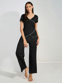 Black color option, Sold out, Currently selected