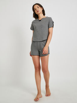 Styli - Women Solid Short Sleeve T-Shirt With Bow Detail Shorts