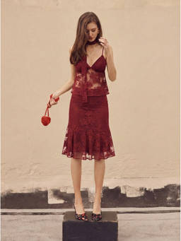 Cider - Lace V-Neck Women's Sleeveless Cami & Midi Skirt Set Wine